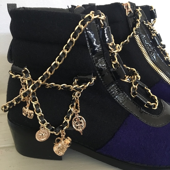Black & Purple Winter Ankle Boots Gold Zip Chains - Picture 2 of 5